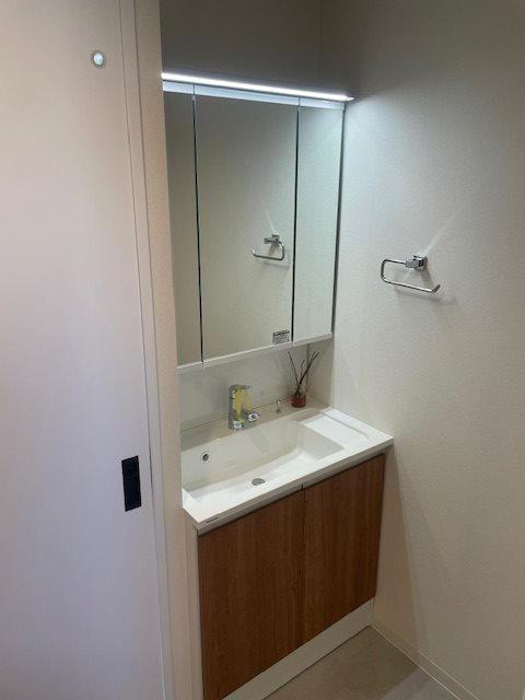 上郷西ケ谷団地12号棟 内観写真（洗面台・洗面所）