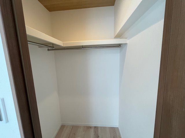 野庭団地604-1号棟 内観写真（収納）