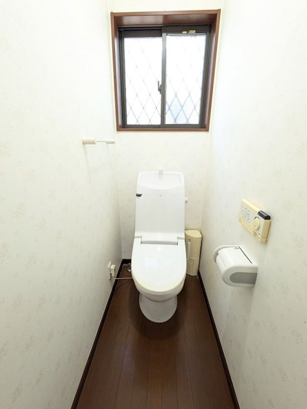 秋山中古戸建 内観写真（トイレ）