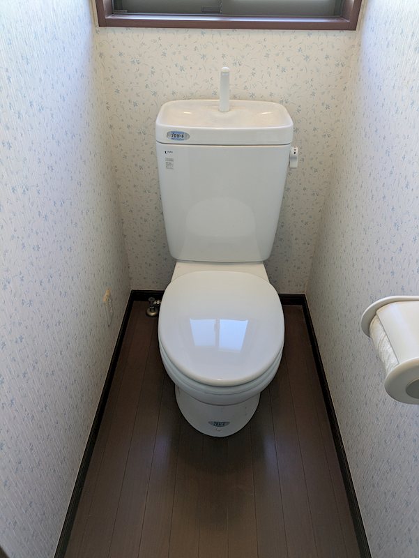 秋山中古戸建 内観写真（トイレ）