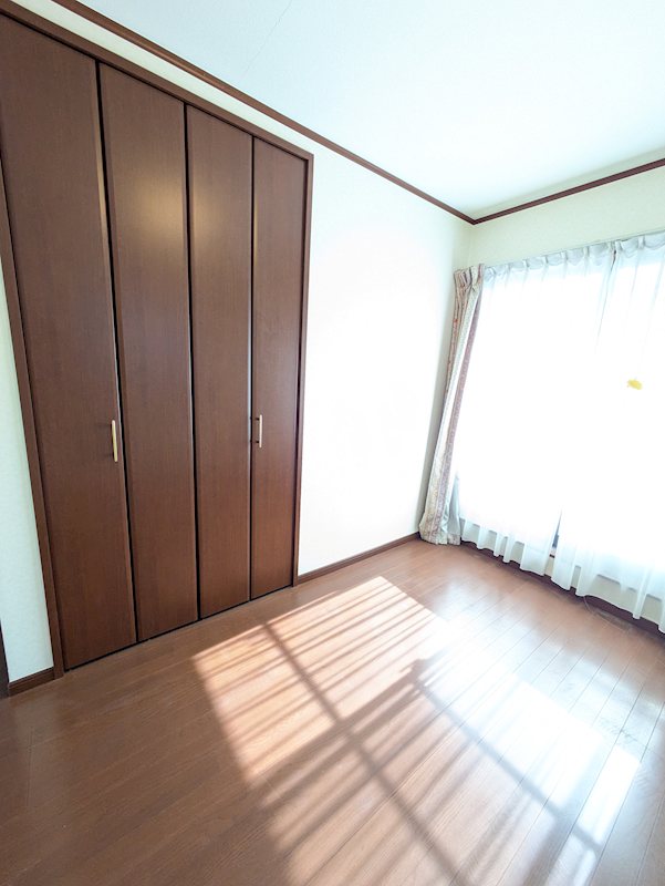 秋山中古戸建 内観写真（寝室）