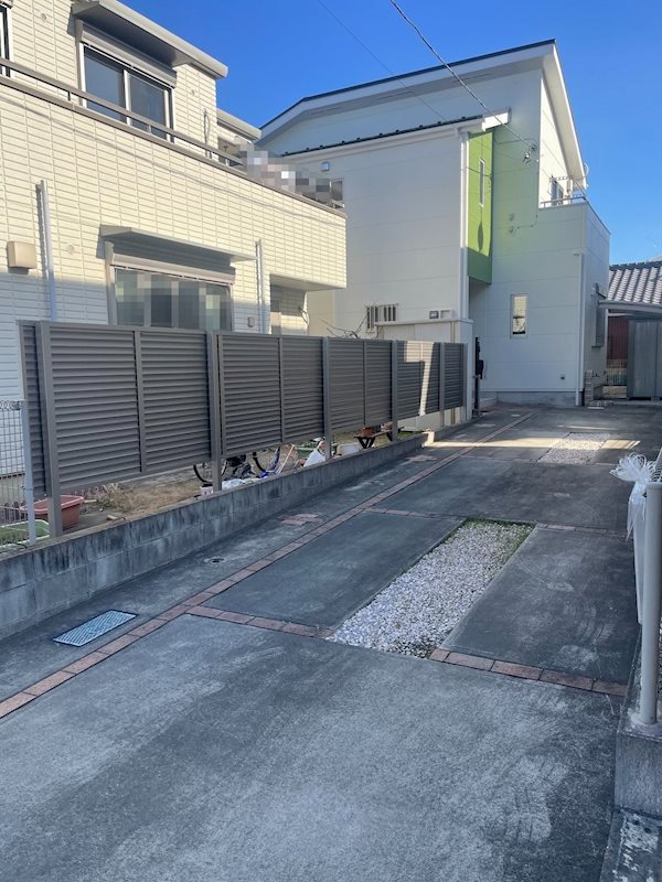 鴻巣市宮地5丁目中古戸建 現地写真（駐車場）