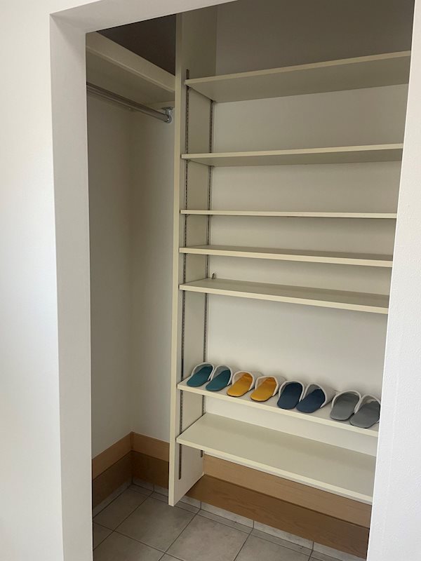 鴻巣市宮地5丁目中古戸建 現地写真（玄関）
