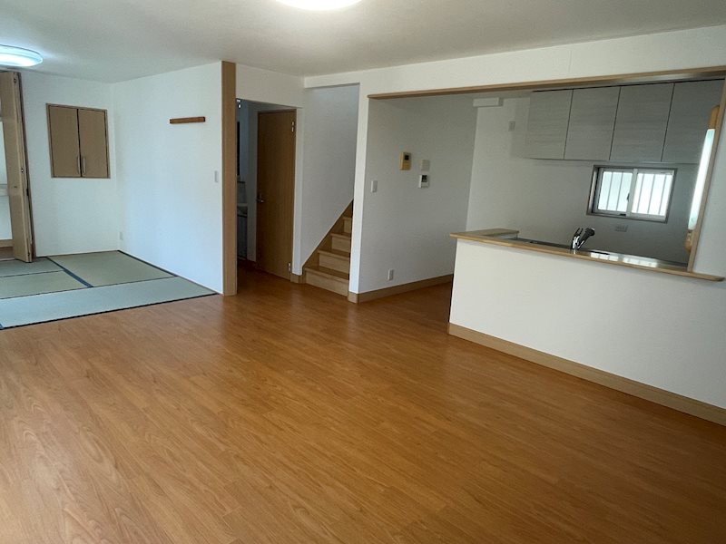 鴻巣市宮地5丁目中古戸建 内観写真（リビング）