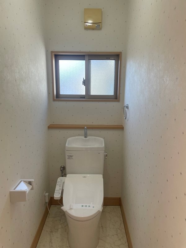 鴻巣市宮地5丁目中古戸建 内観写真（トイレ）