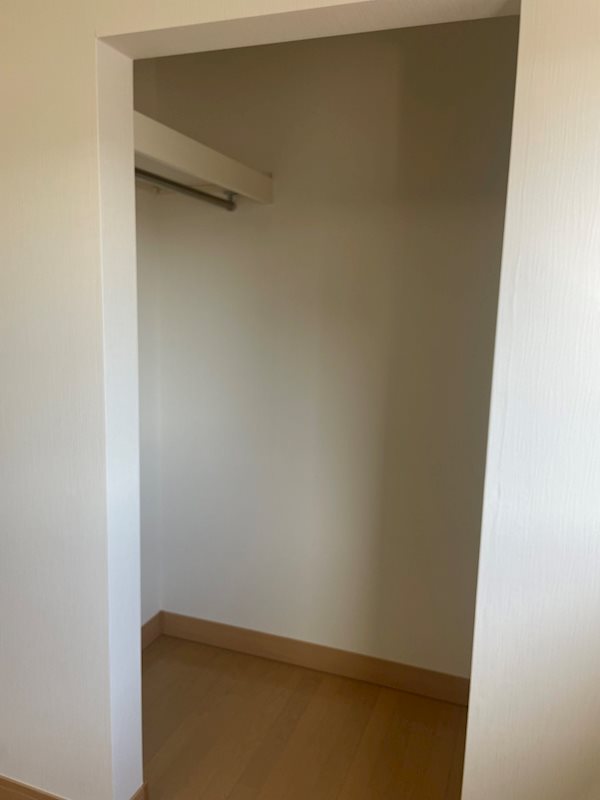 鴻巣市宮地5丁目中古戸建 内観写真（リビング以外の居室）