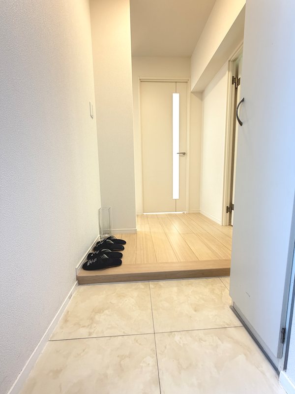 すすき野団地6街区5号棟 現地写真（玄関）