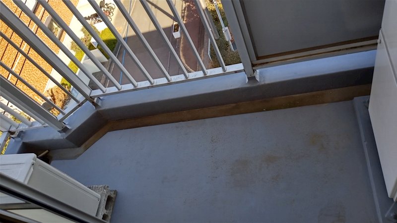 エステート豊ヶ丘2-6 現地写真（バルコニー）