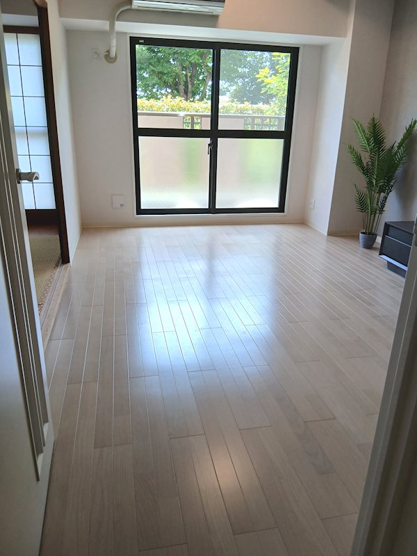 ライオンズガーデン久喜壱番館 内観写真（リビング）