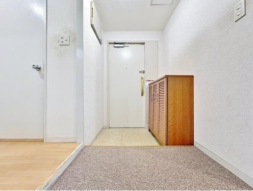清新北ハイツ5号棟 現地写真（玄関）