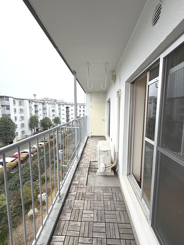 宮前平グリーンハイツ26号棟  現地写真（バルコニー）