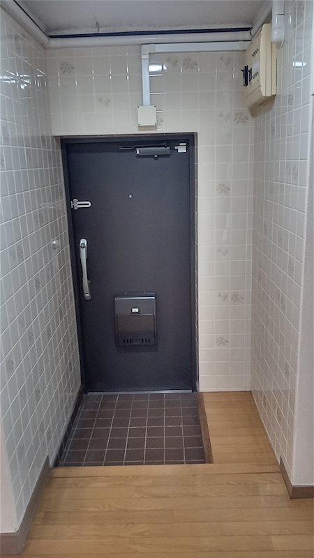 花見川団地6街区 現地写真（玄関）