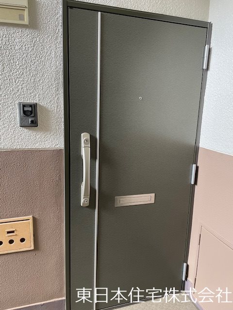 笹下台団地第1-13号棟 現地写真（玄関）