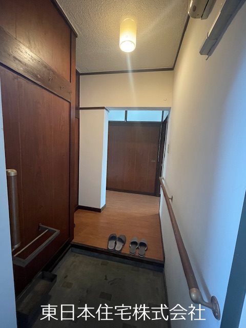 笹下台団地第1-13号棟 現地写真（玄関）