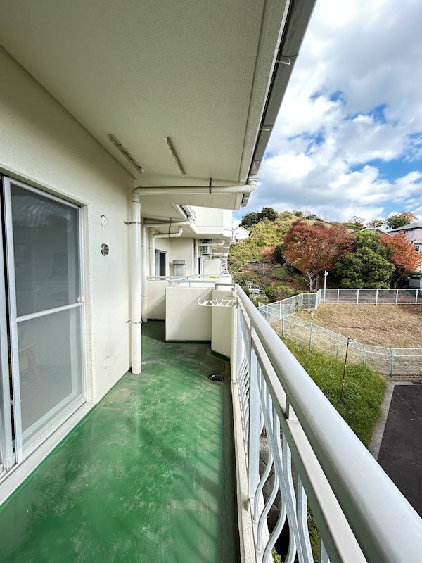 メゾン横浜能見台Ｂ棟 現地写真（バルコニー）