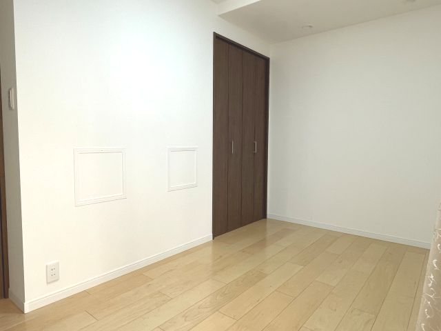 シティ能見台ふれあいの街C棟 内観写真（リビング以外の居室）