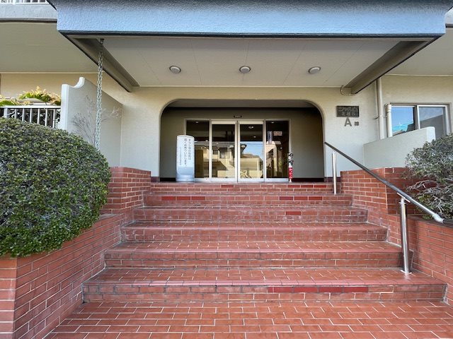 シャルム北越谷A棟 共用部写真（エントランス）