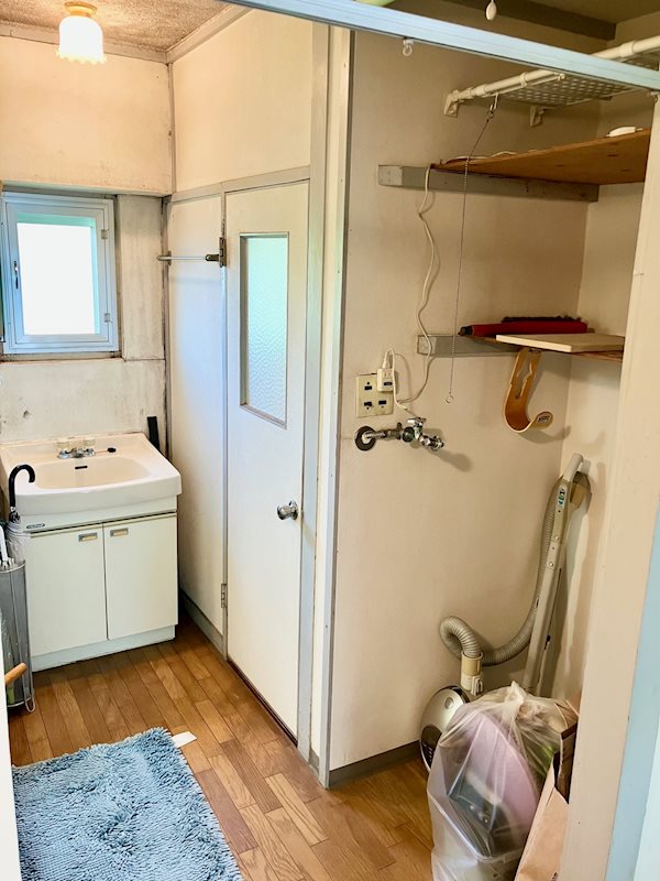 新栄町団地 内観写真（洗面台・洗面所）