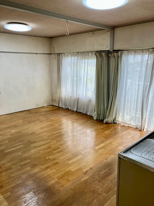 新栄町団地 内観写真（リビング）