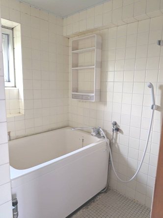 新栄町団地 内観写真（浴室）