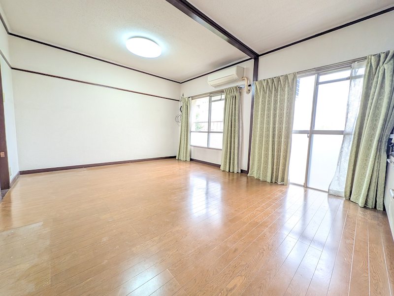 八潮伊草団地13号棟 内観写真（リビング）