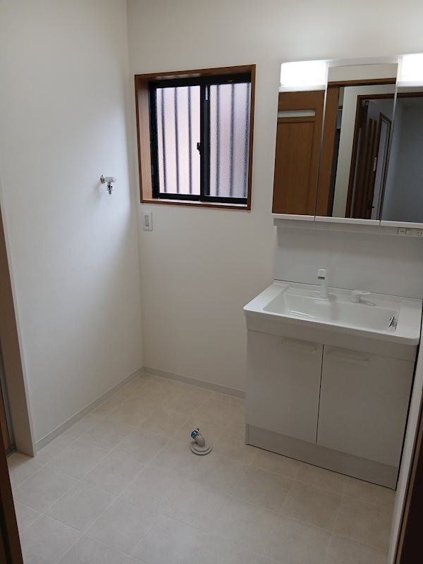 柏市柏中古戸建  内観写真（洗面台・洗面所）
