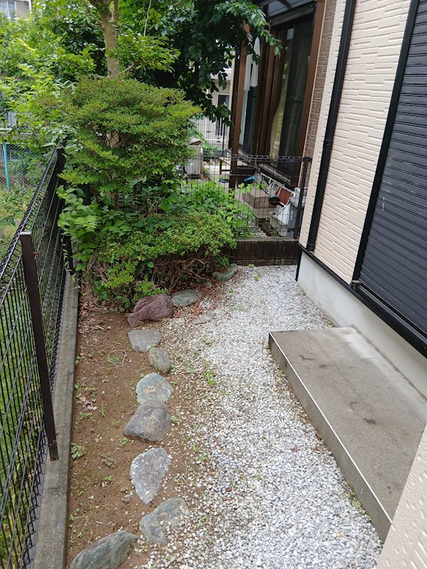 柏市柏中古戸建  現地写真（庭）