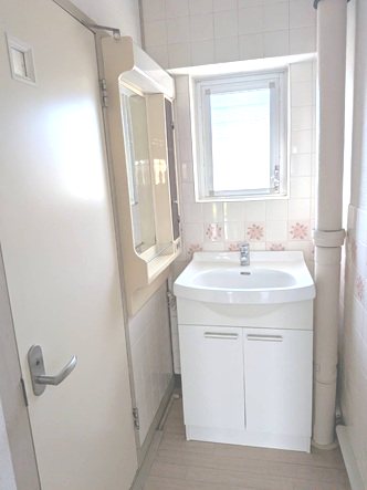 新栄町団地 内観写真（洗面台・洗面所）