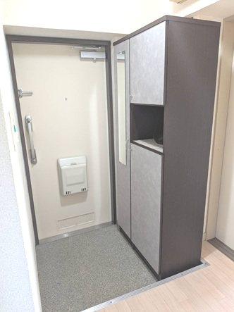 新栄町団地 現地写真（玄関）
