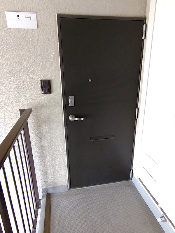 小室ハイランドC街区 現地写真（玄関）