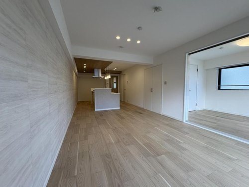 サニークレスト湘南八景５ 内観写真（リビング）