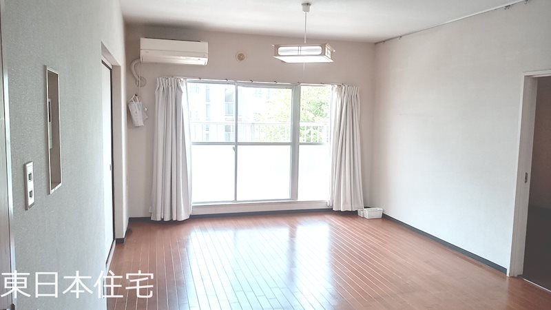 サンコーポ中台 内観写真（リビング）