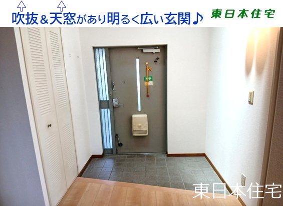 コロネード原山 現地写真（玄関）