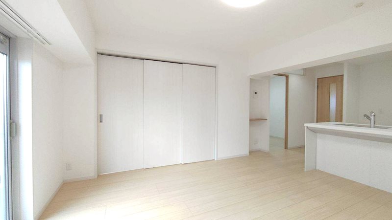 東建検見川マンションB棟 内観写真（リビング）
