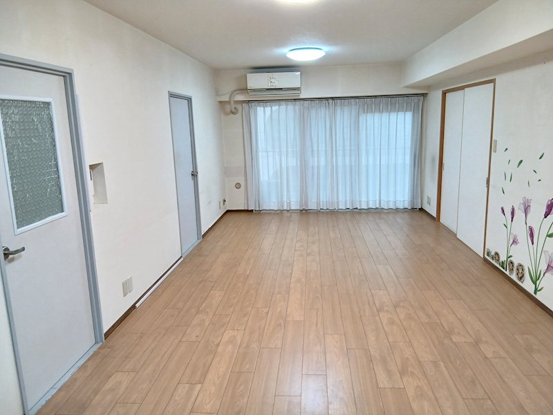 ソフトタウン行徳A棟 内観写真（リビング）