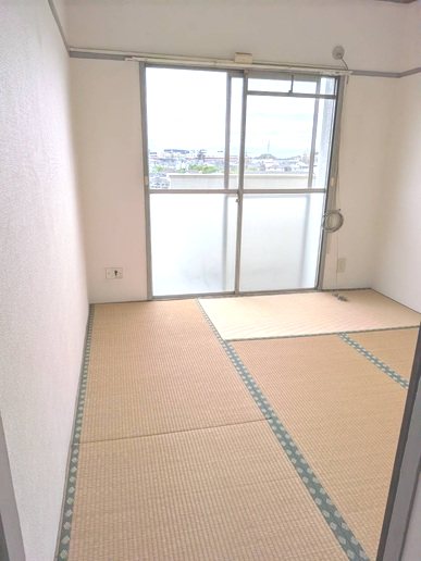上尾根貝戸団地 内観写真（リビング以外の居室）