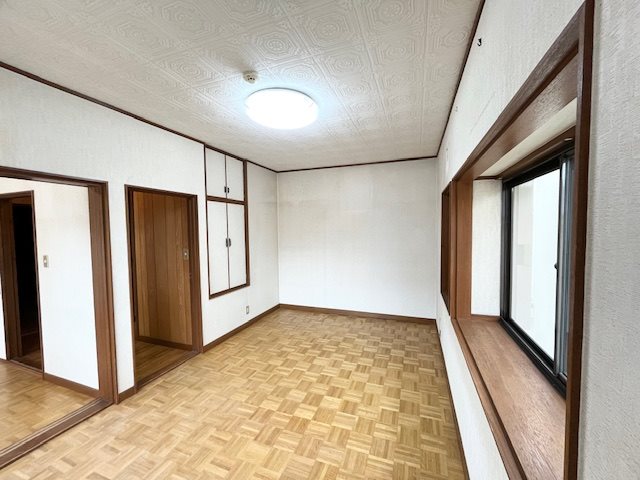 磯子区中原4丁目中古戸建 内観写真（リビング以外の居室）