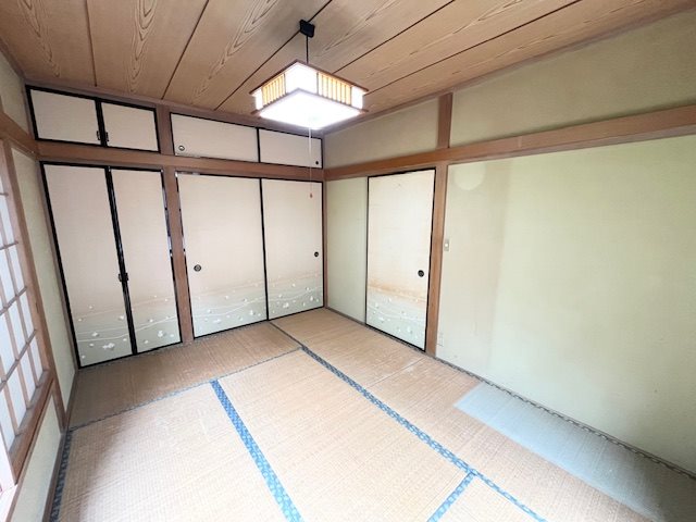 磯子区中原4丁目中古戸建 内観写真（リビング以外の居室）