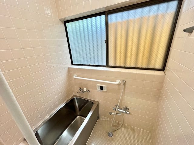 磯子区中原4丁目中古戸建 内観写真（浴室）