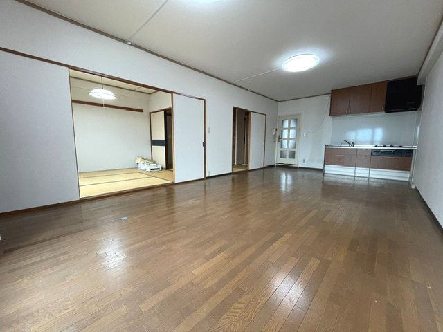 浦和白幡東高層住宅 内観写真（リビング）