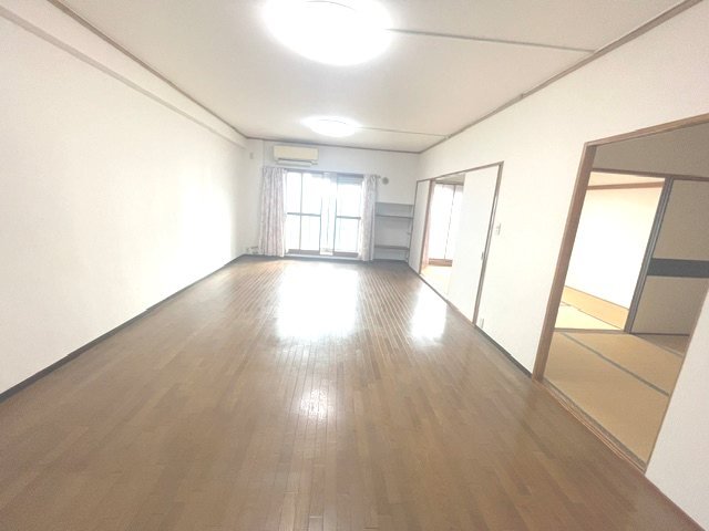 浦和白幡東高層住宅 内観写真（リビング）