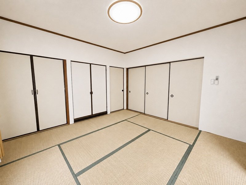 新座市西堀一丁目戸建 内観写真（リビング以外の居室）