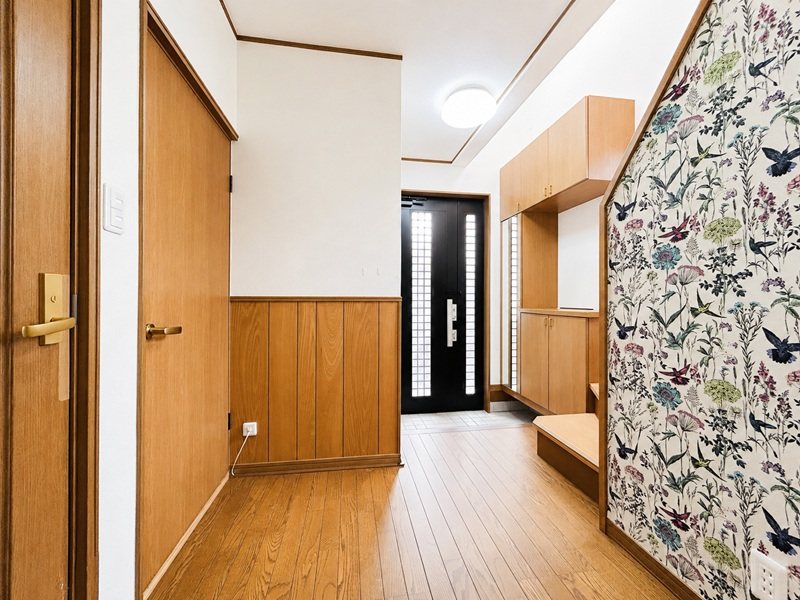 新座市西堀一丁目戸建 現地写真（玄関）