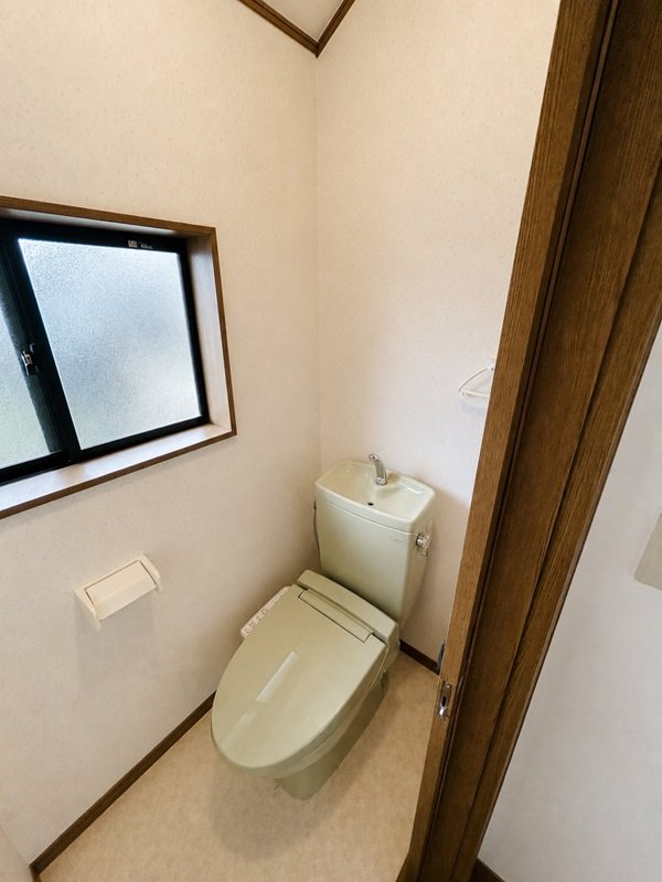 新座市西堀一丁目戸建 内観写真（トイレ）