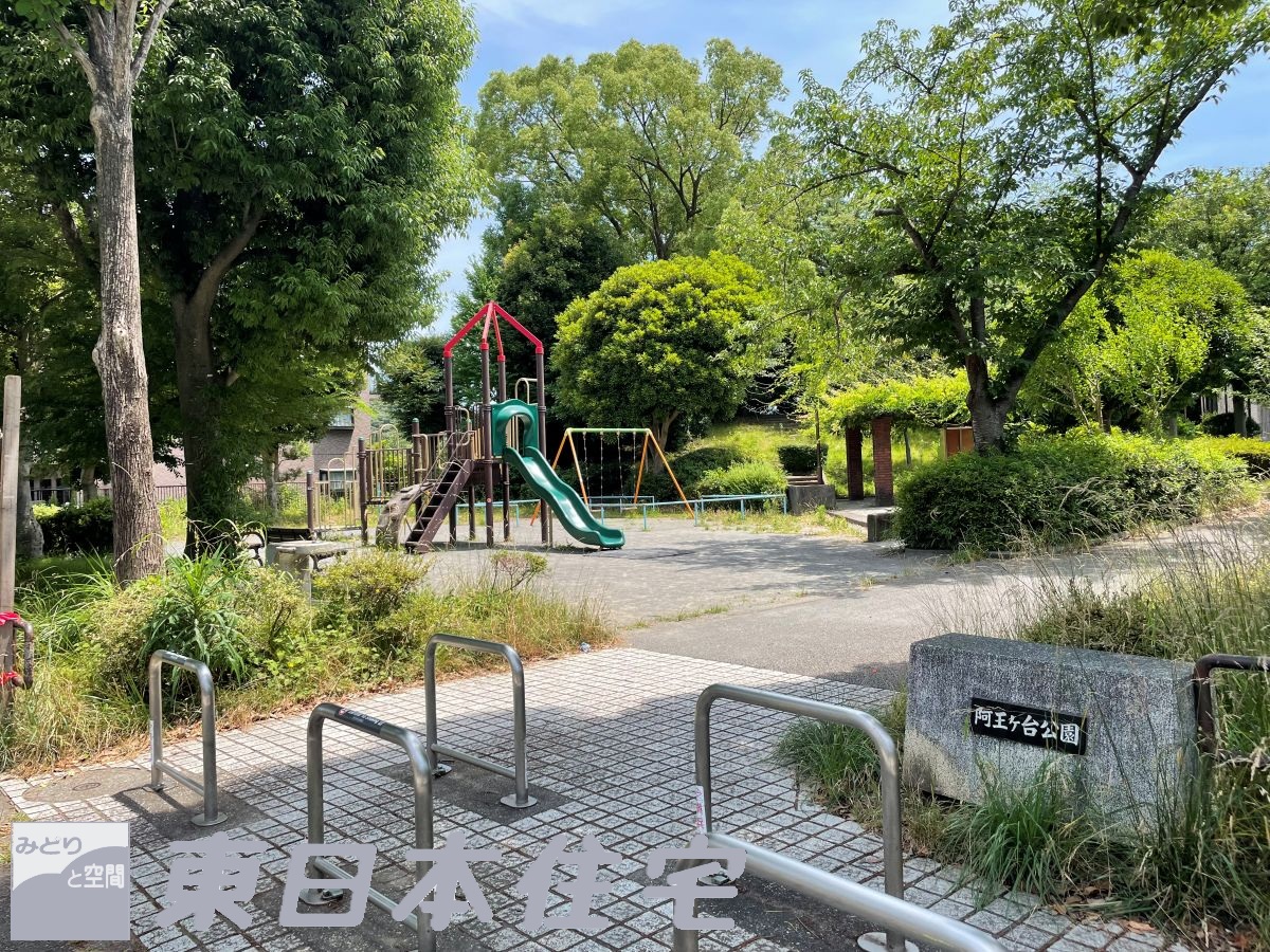 シティ能見台つどいの街四番館 公園