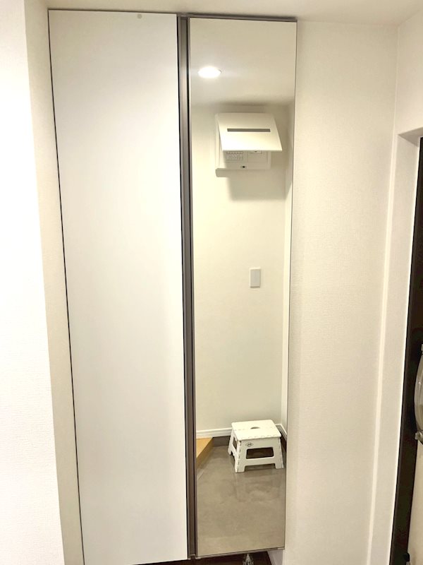 磯辺西住宅 現地写真（玄関）
