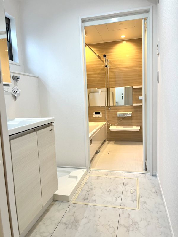 千葉市美浜区磯辺３丁目中古戸建 内観写真（洗面台・洗面所）