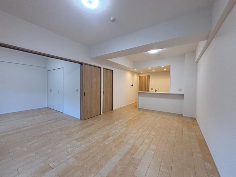シティ能見台つどいの街参番館 内観写真（リビング）