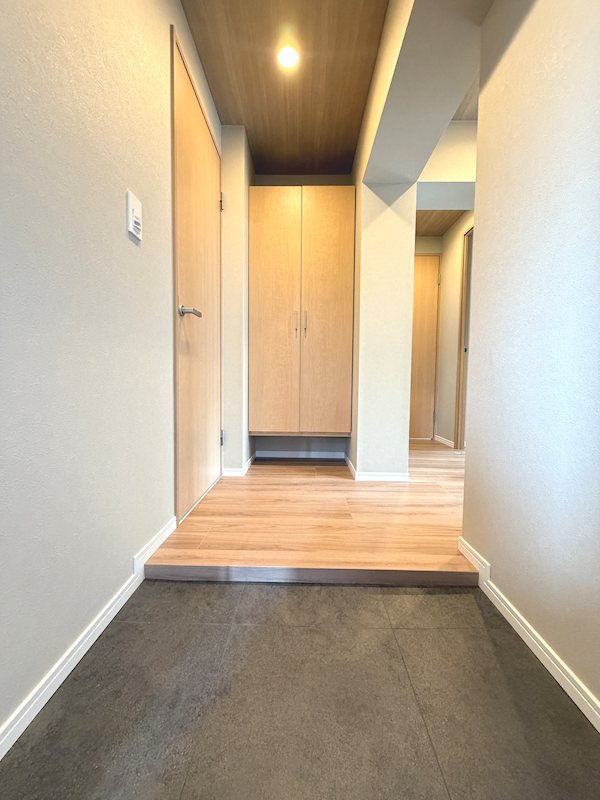 すすき野第2団地4街区11号棟 現地写真（玄関）