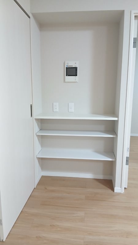 ライオンズマンション京成大久保 内観写真（収納）
